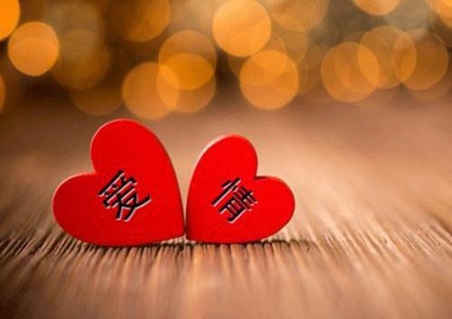 关于端午节的诗句——《妈妈寄来的粽子》