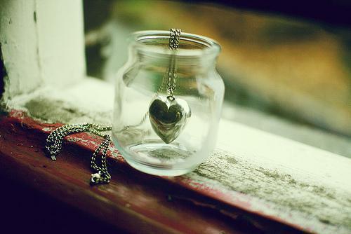 个性独具特色的心情签名精选 我们的爱到底谁说了算