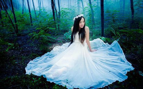 陛下！娘娘又在后宫作妖了：+后续+番外已完结小说（裴央央谢凛）最新章节_陛下！娘娘又在后宫作妖了：+后续+番外已完结小说